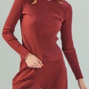 NWT For Days Garnet Re-New Ribbed Crew Size Medium